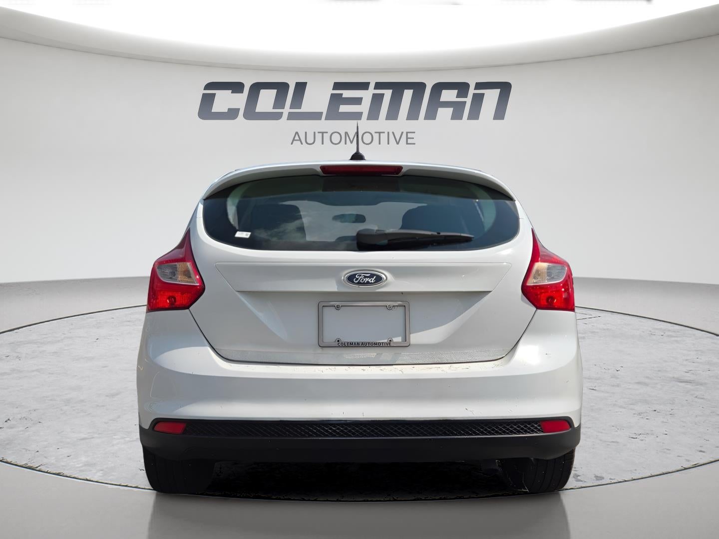 2012 Ford Focus SE 10
