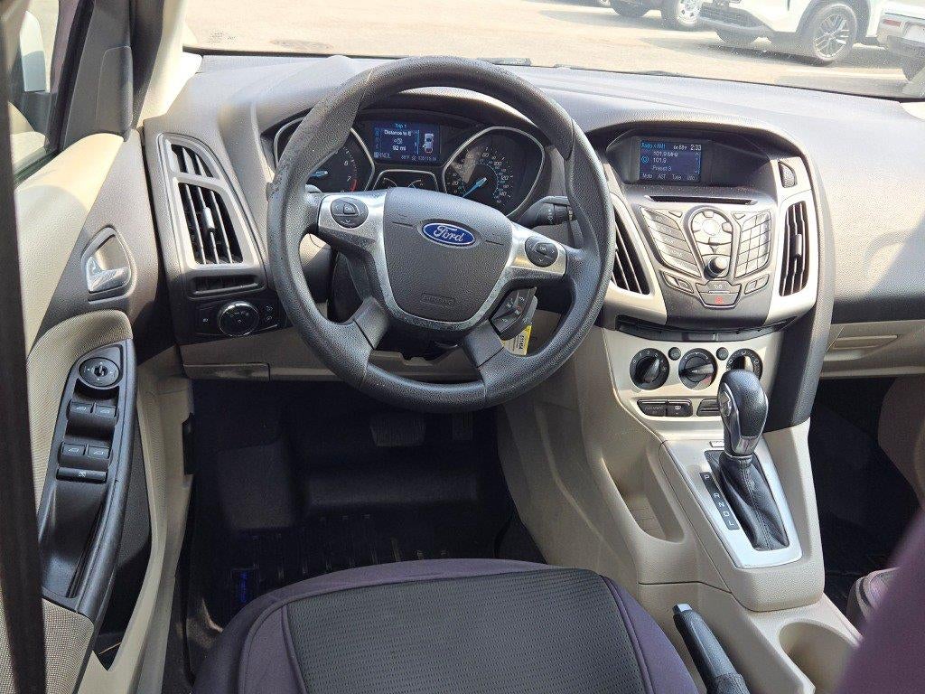 2012 Ford Focus SE 14