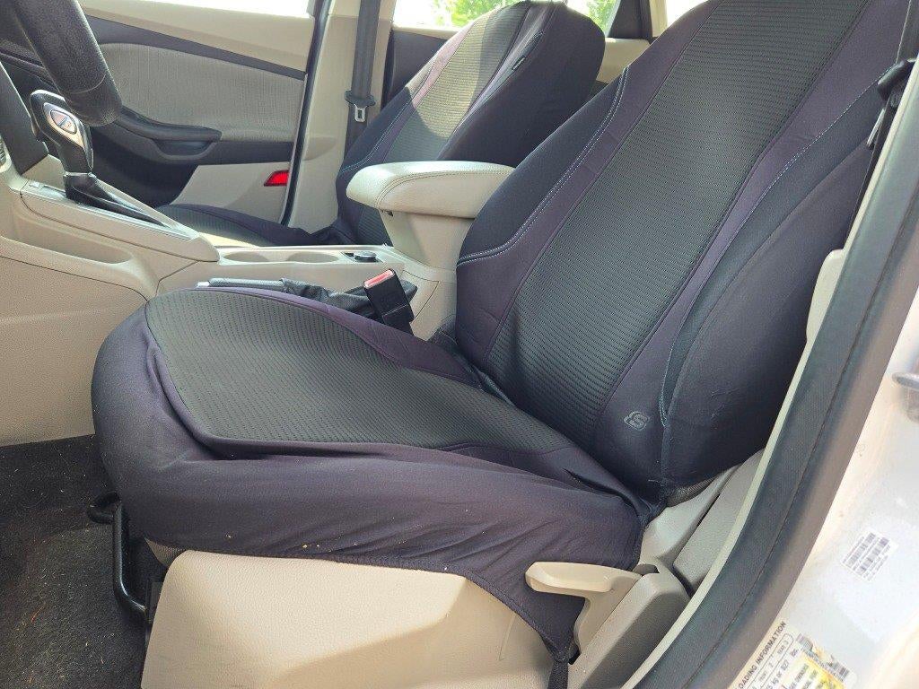 2012 Ford Focus SE 17