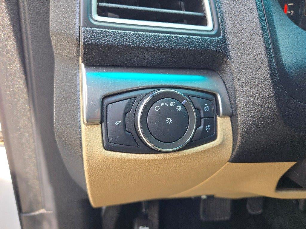 2017 Ford Explorer 21