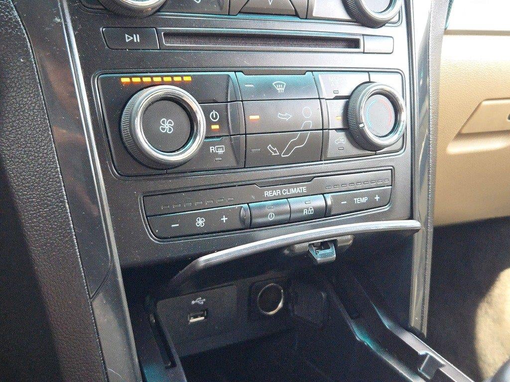 2017 Ford Explorer 23