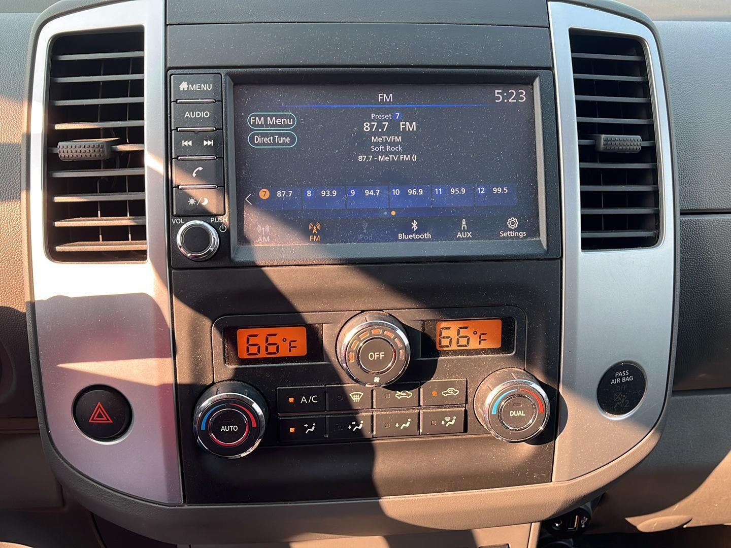 2021 Nissan Frontier SV