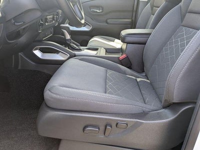 2025 Nissan Frontier Crew Cab SV
