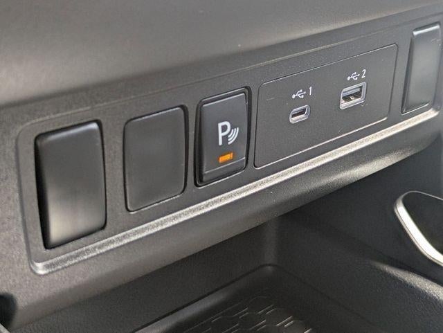 2025 Nissan Frontier Crew Cab SV