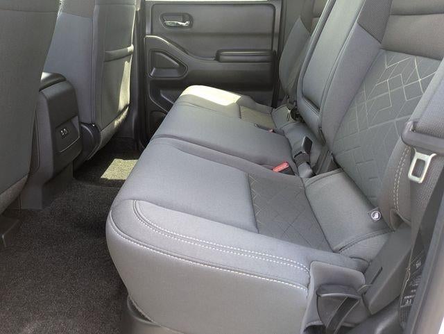2025 Nissan Frontier Crew Cab SV