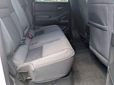 2025 Nissan Frontier Crew Cab SV