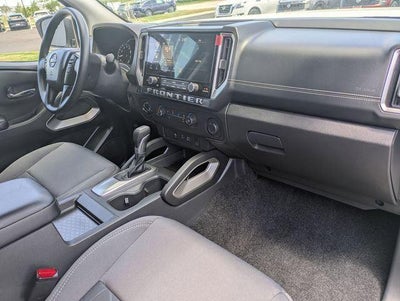 2025 Nissan Frontier Crew Cab SV