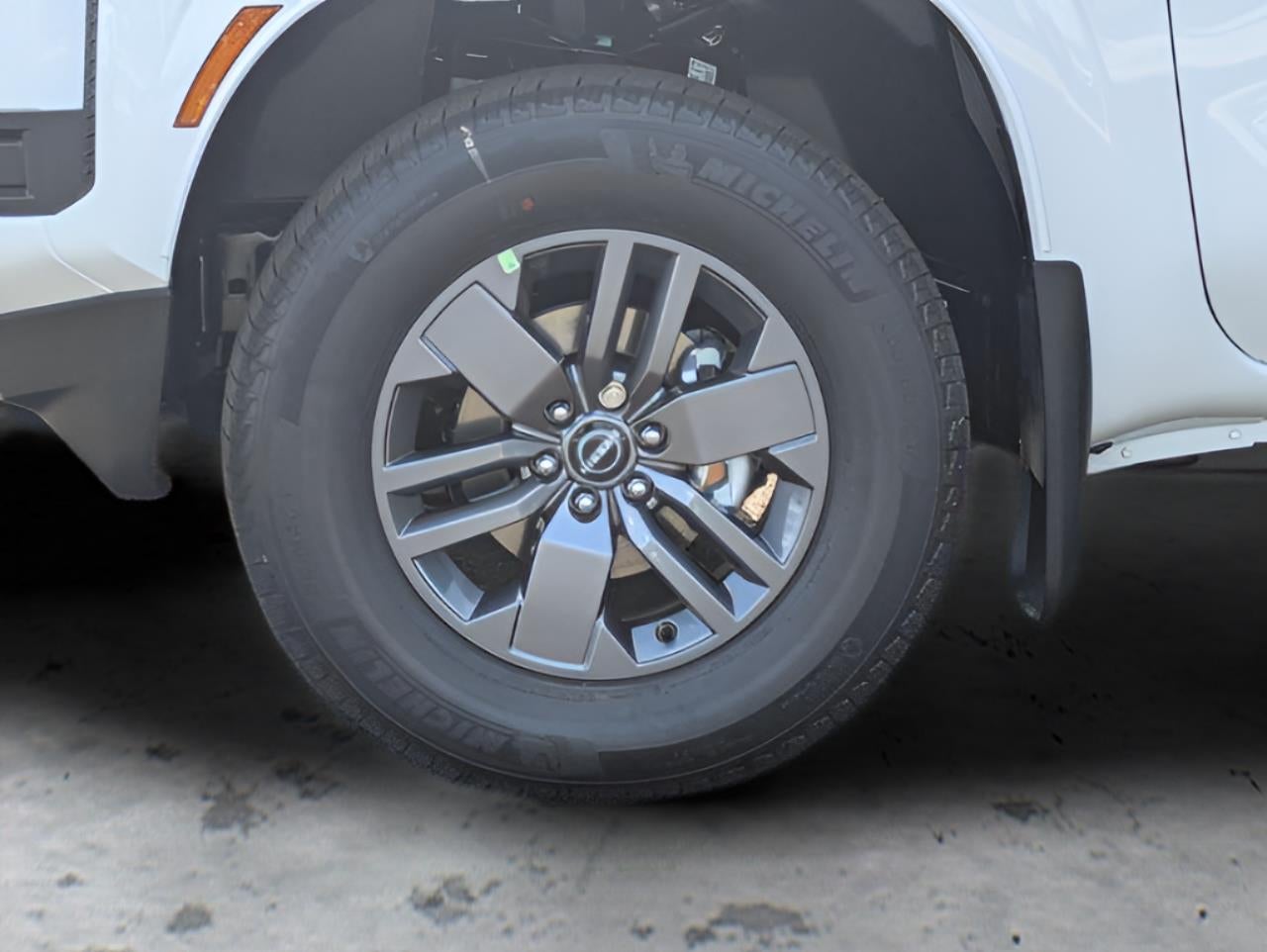2025 Nissan Frontier Crew Cab SV
