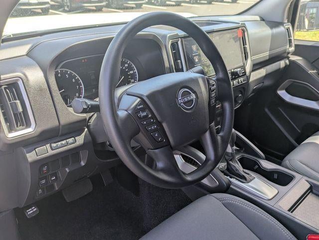 2025 Nissan Frontier Crew Cab SV