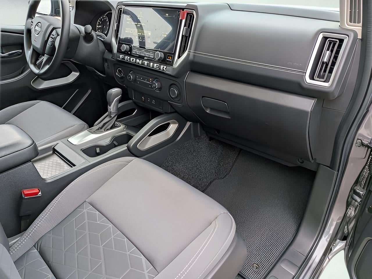 2025 Nissan Frontier Crew Cab SV