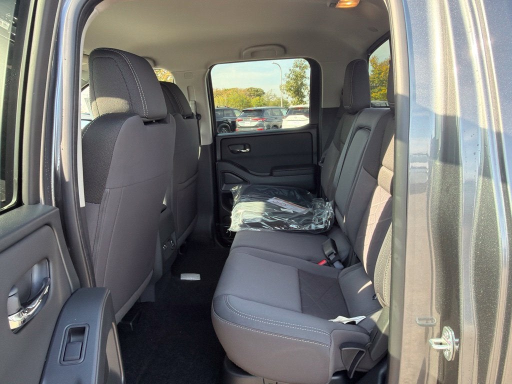2027 Nissan Frontier SV