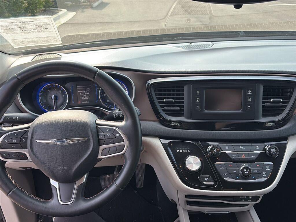 2017 Chrysler Pacifica Touring-L