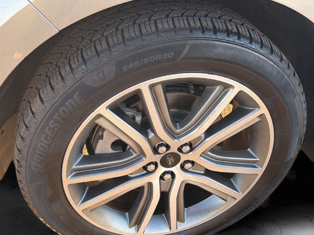 2023 Ford Edge Titanium