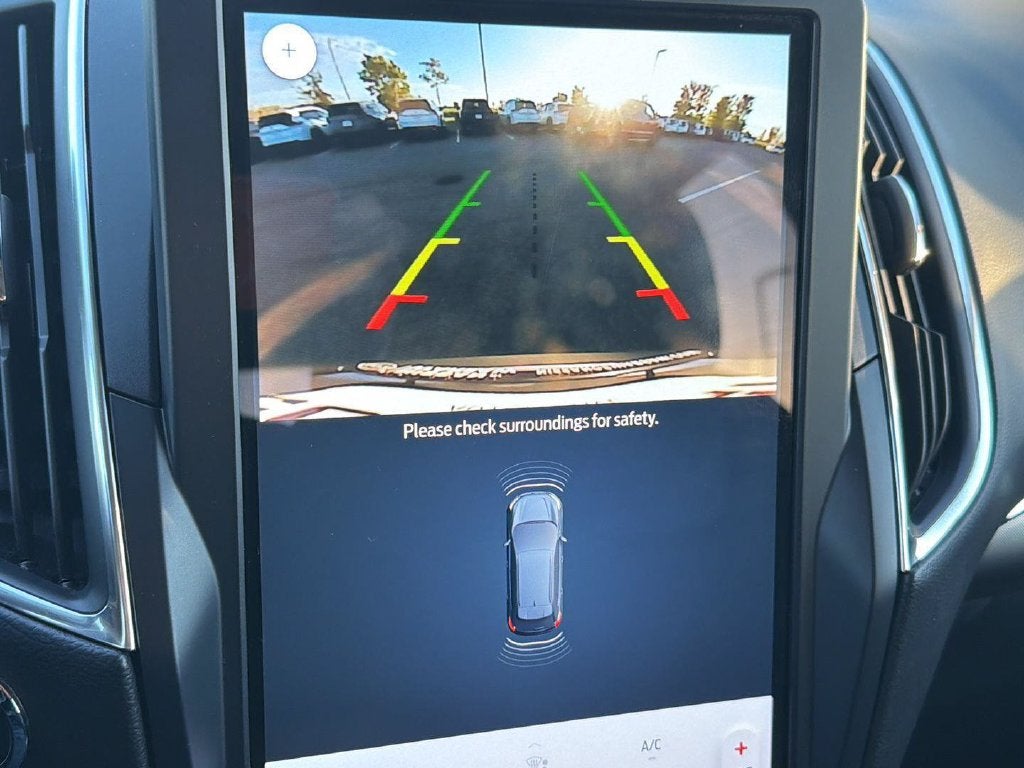 2023 Ford Edge Titanium