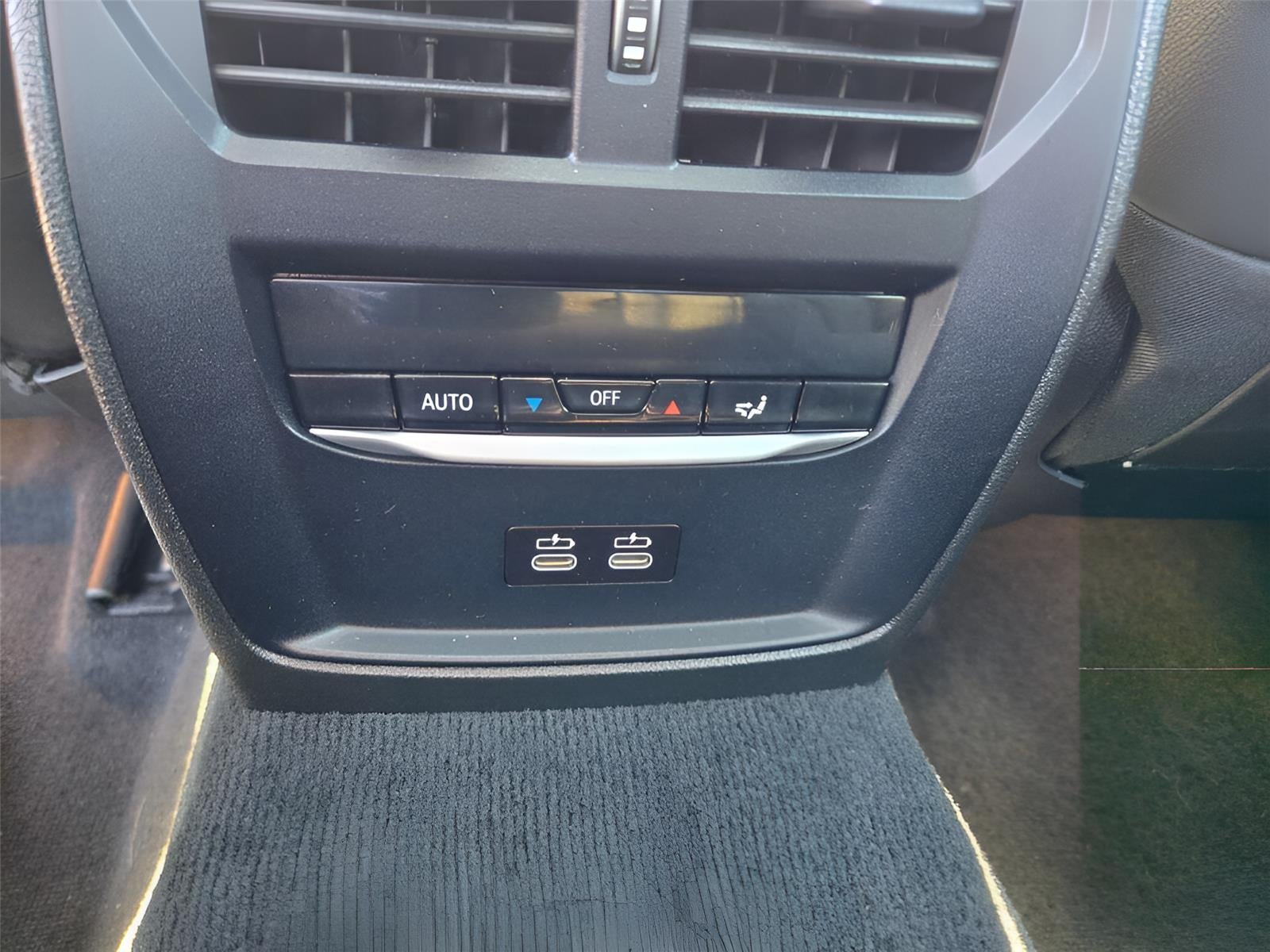 2024 BMW 3 Series 330e xDrive