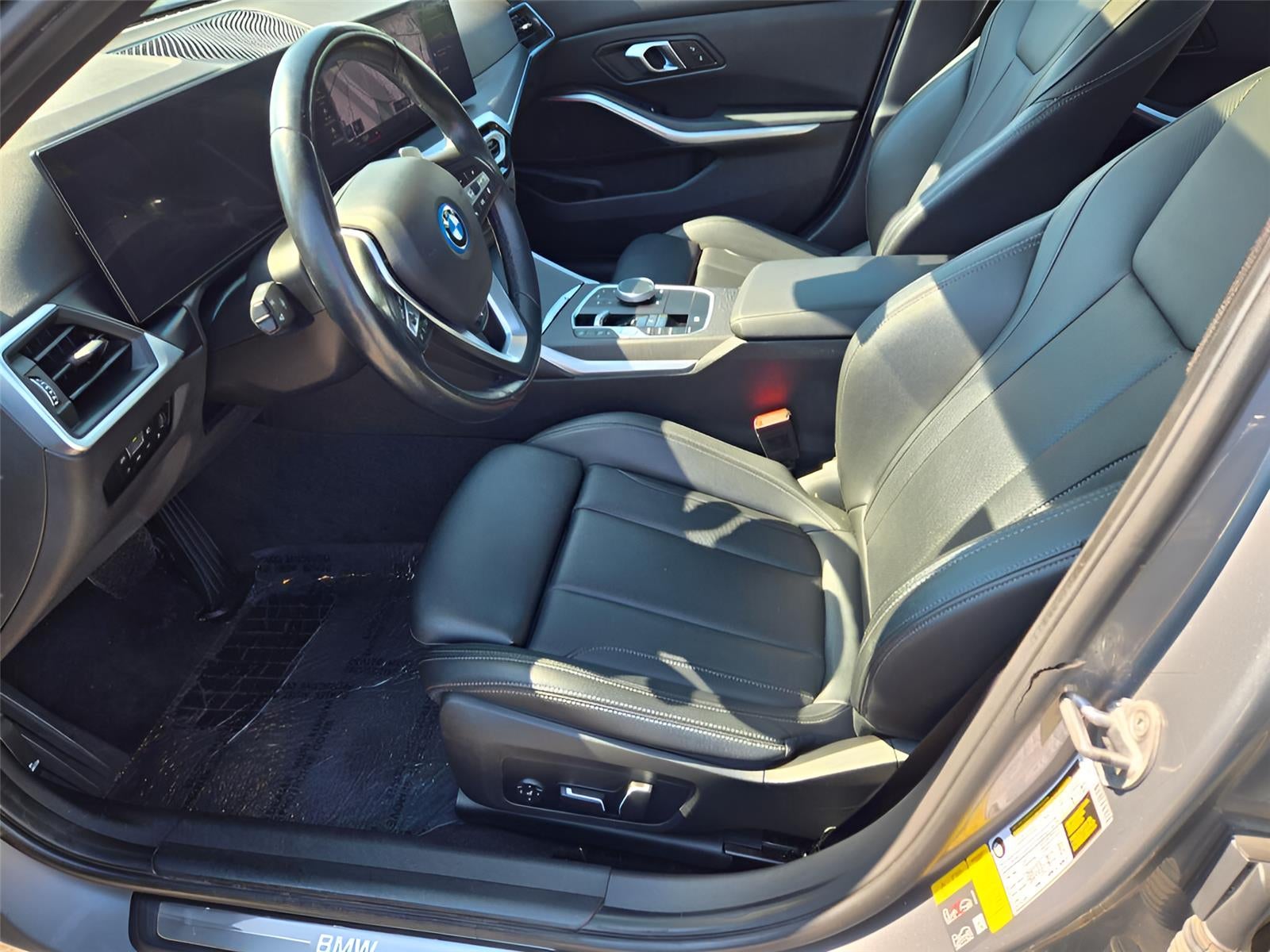 2024 BMW 3 Series 330e xDrive