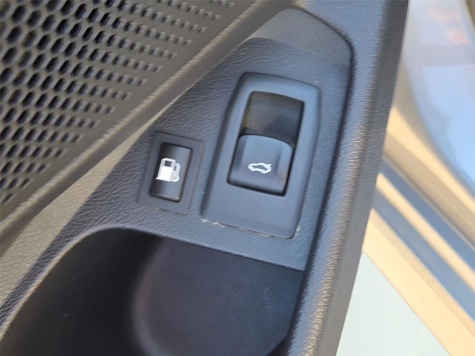 2024 BMW 3 Series 330e xDrive