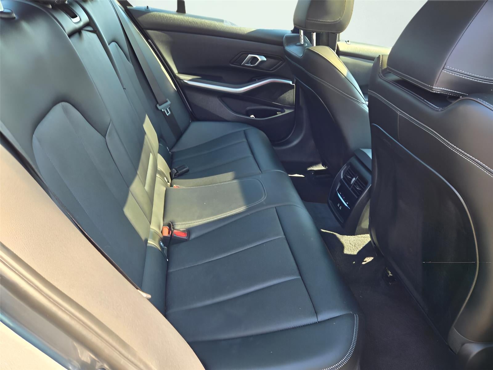 2024 BMW 3 Series 330e xDrive