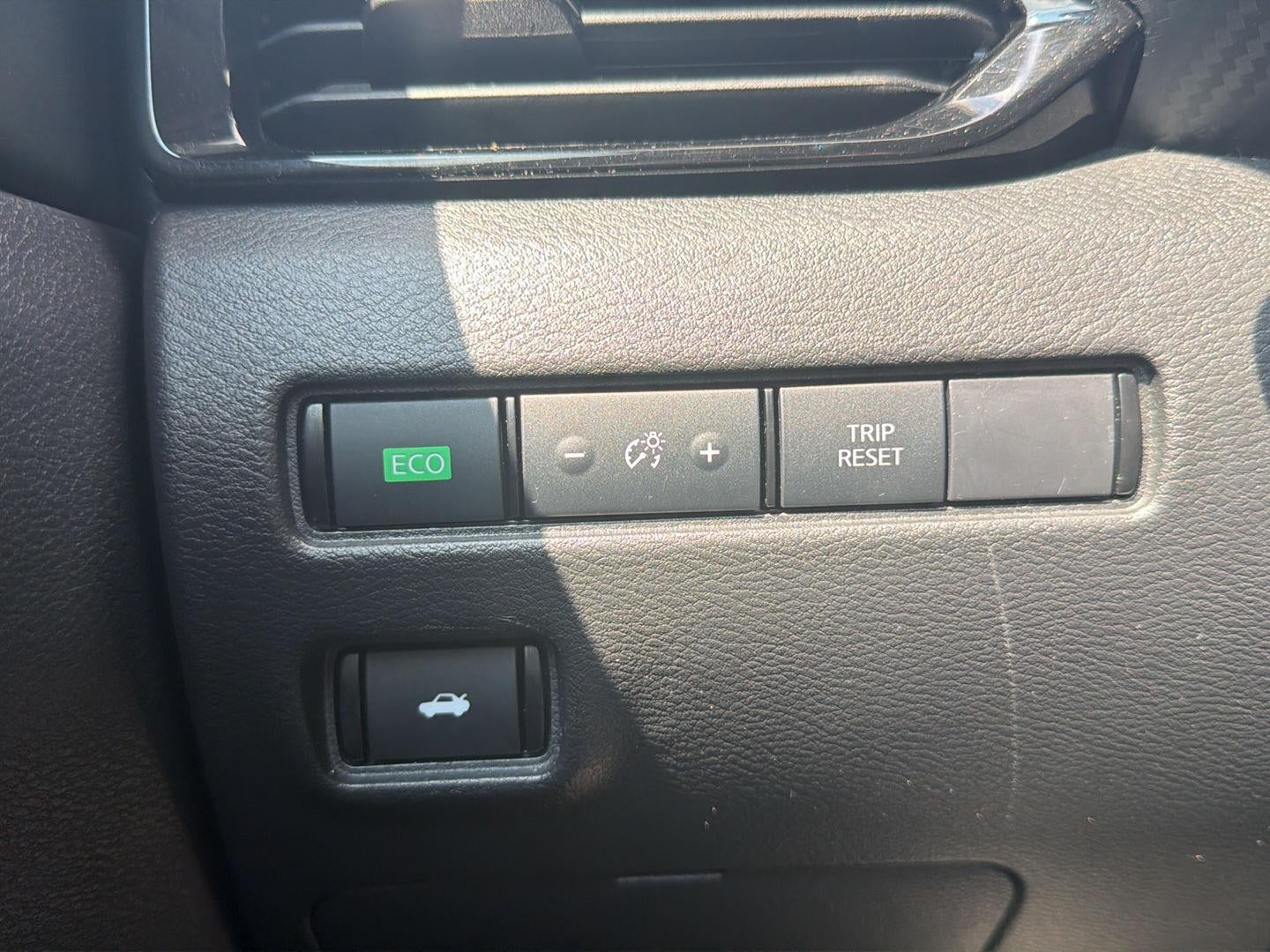 2024 Nissan Sentra SV 17