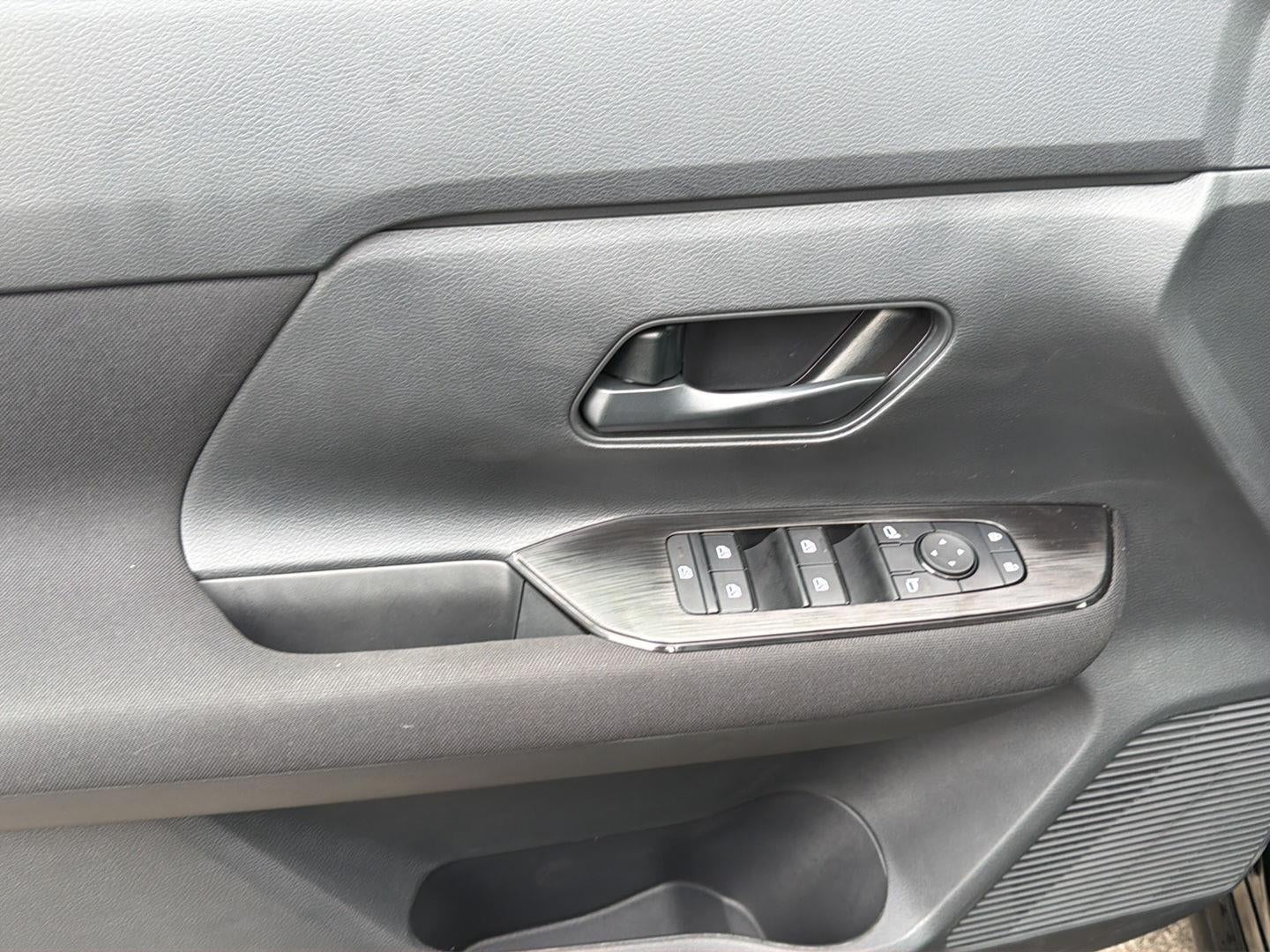 2027 Nissan Kicks S