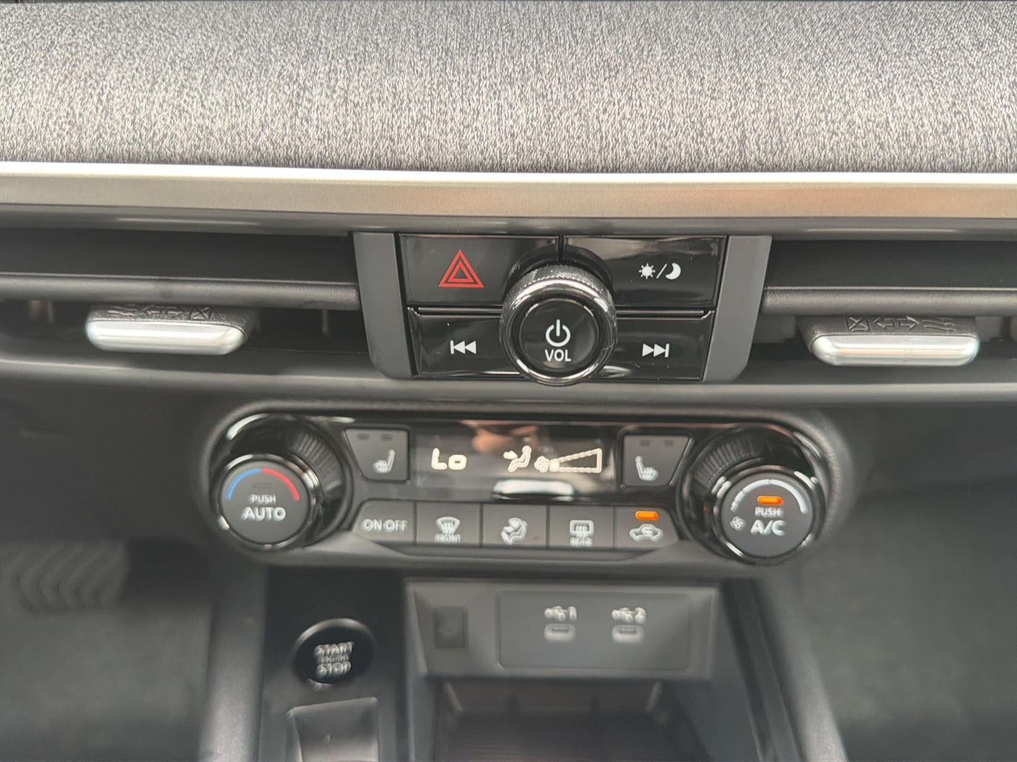 2027 Nissan Kicks SV 19