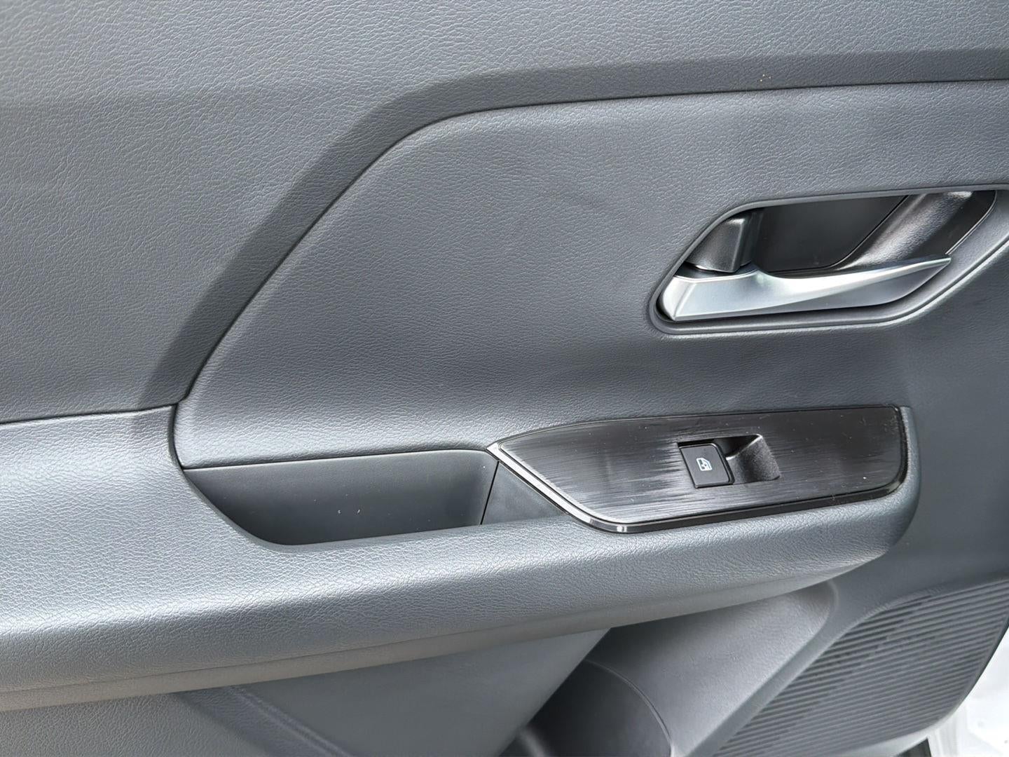 2027 Nissan Kicks SV 33