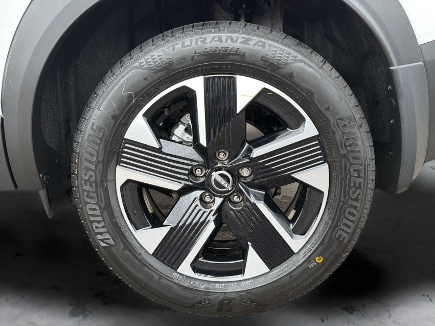 2027 Nissan Kicks SV 40