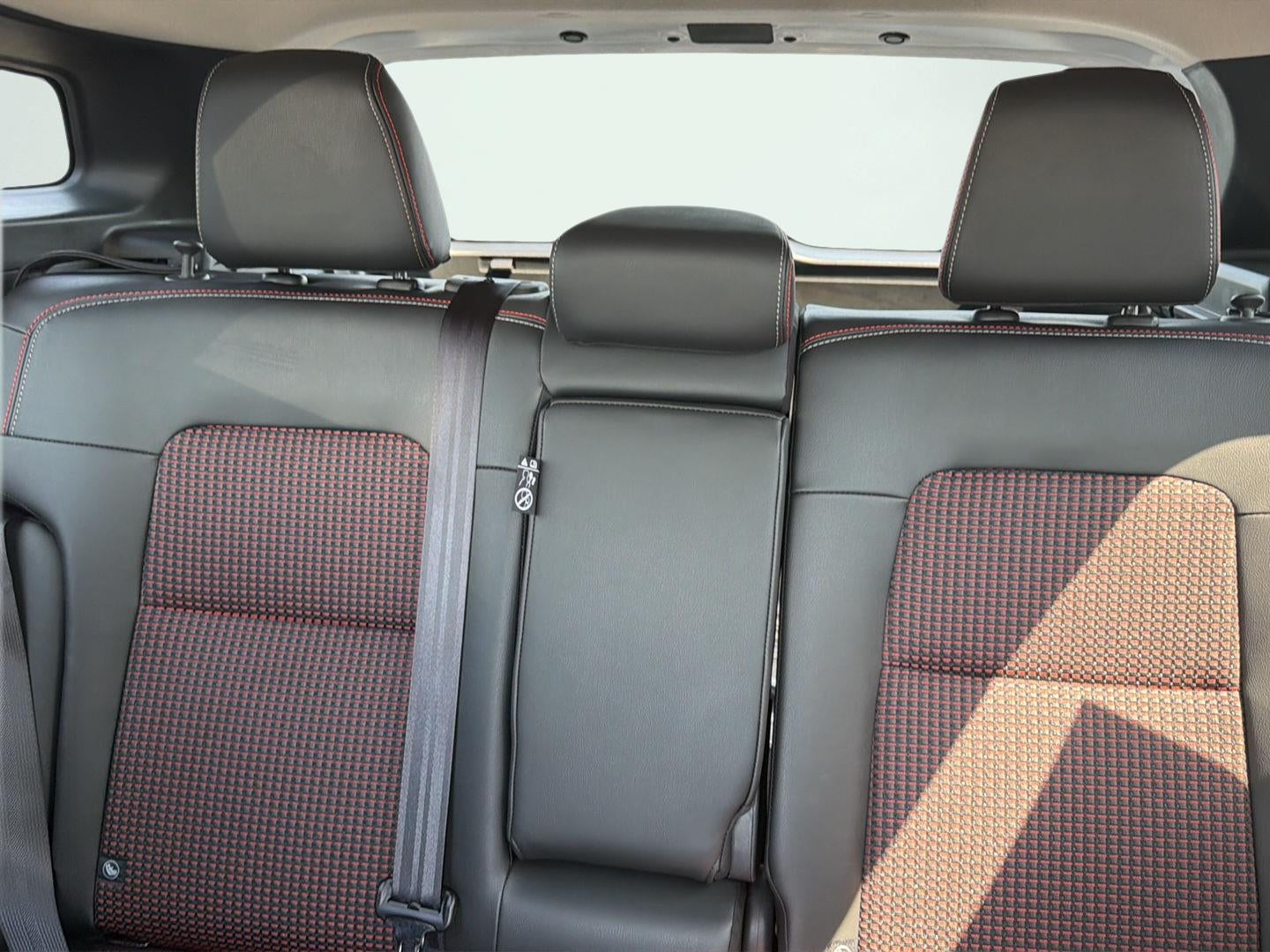 2026 Nissan Kicks SR 32