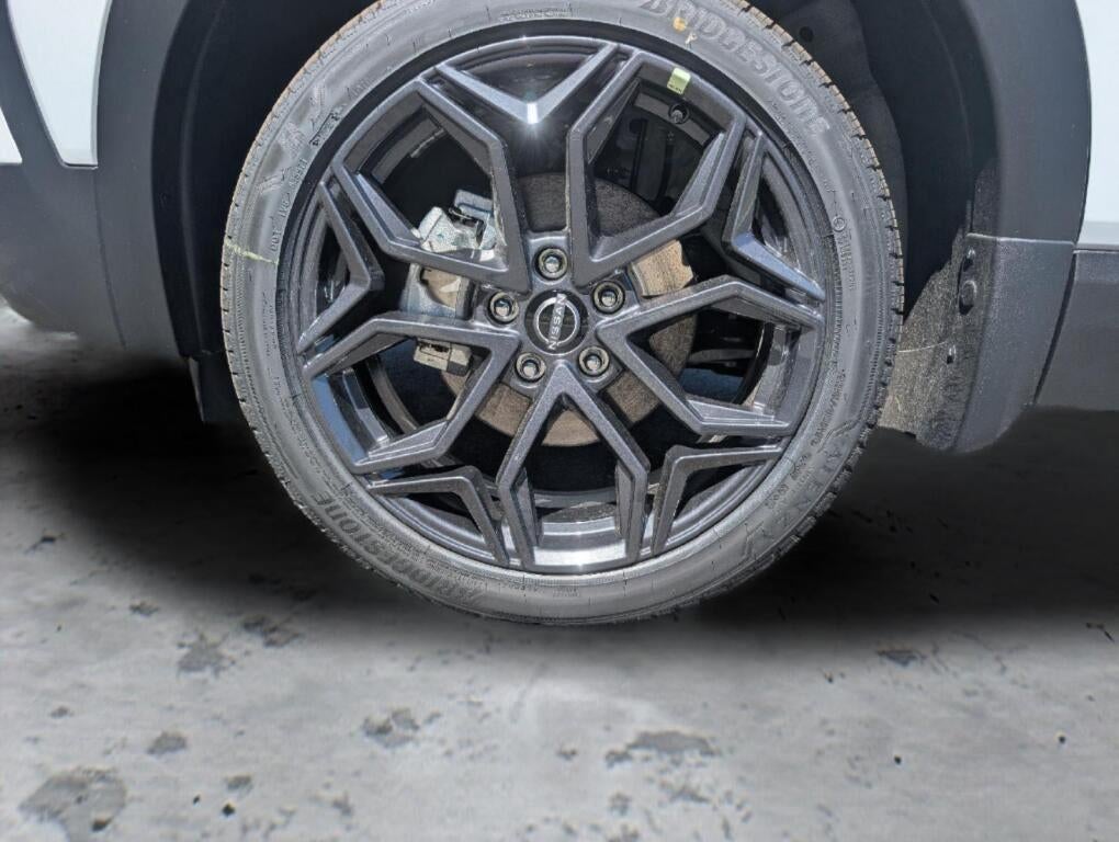 2026 Nissan Kicks SR 39