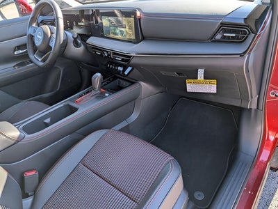 2025 Nissan Kicks SR