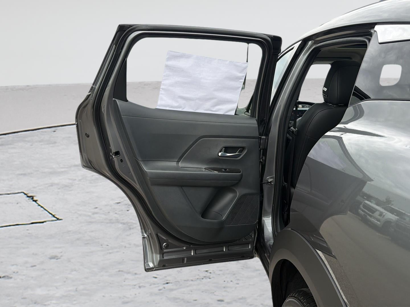 2027 Nissan Kicks SR