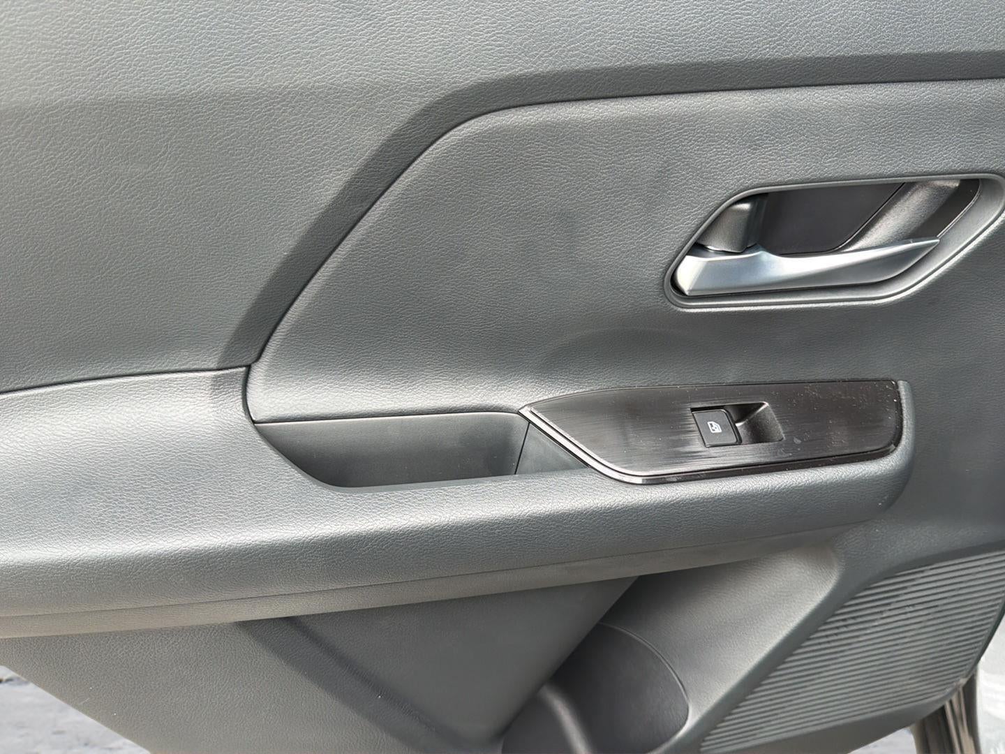 2027 Nissan Kicks SR