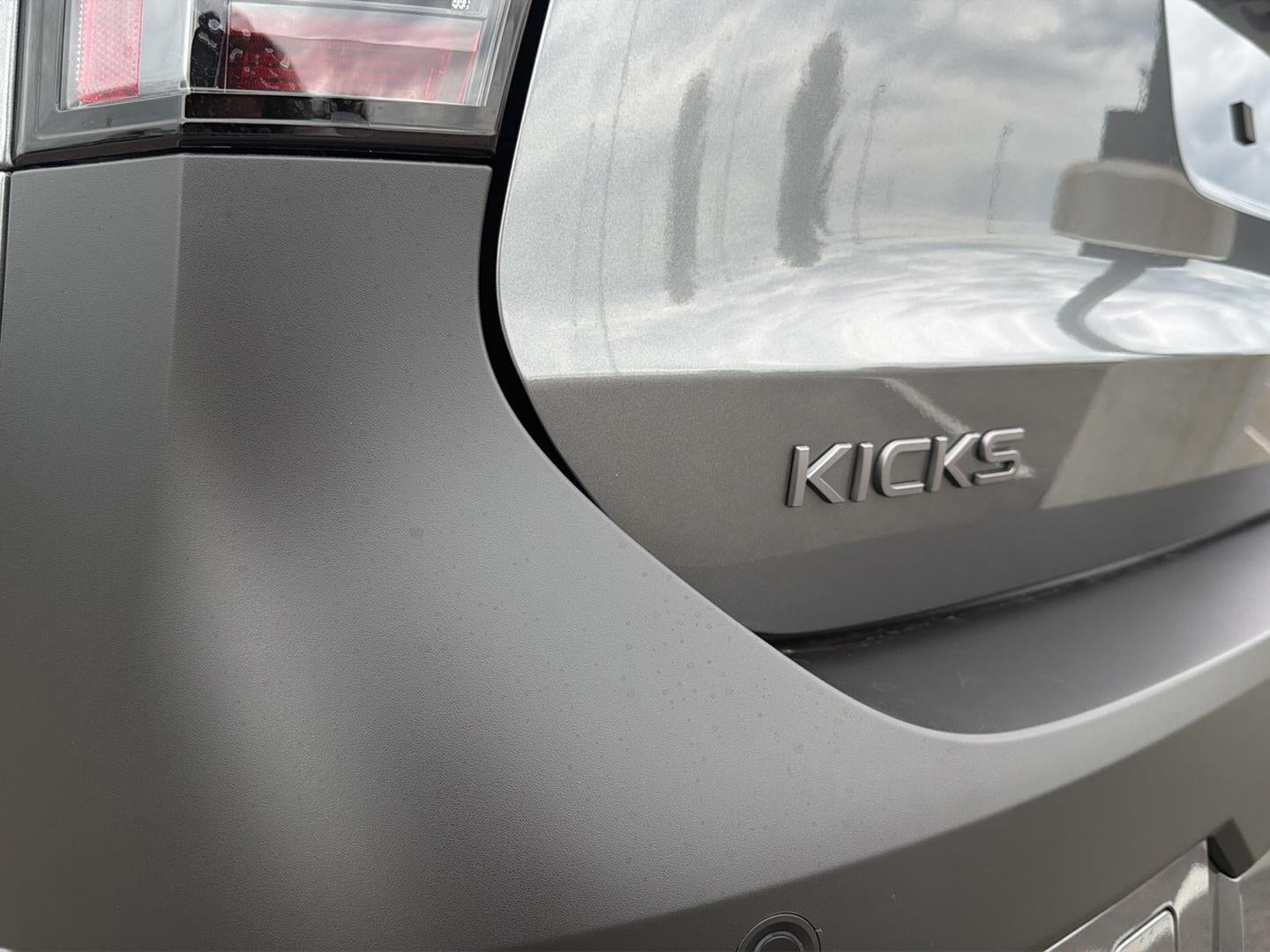 2027 Nissan Kicks SR