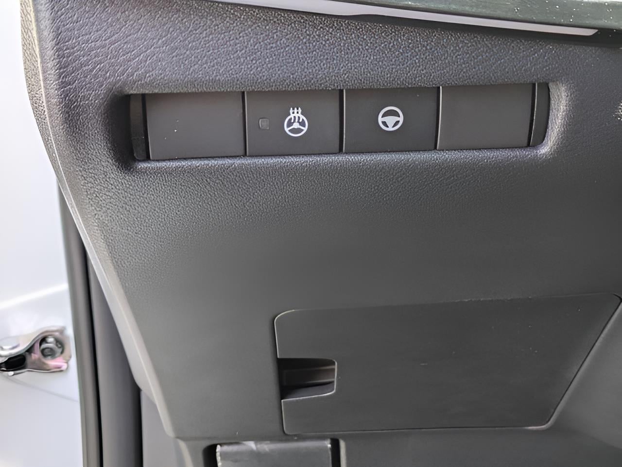 2025 Nissan Kicks SR AWD - Photo 11