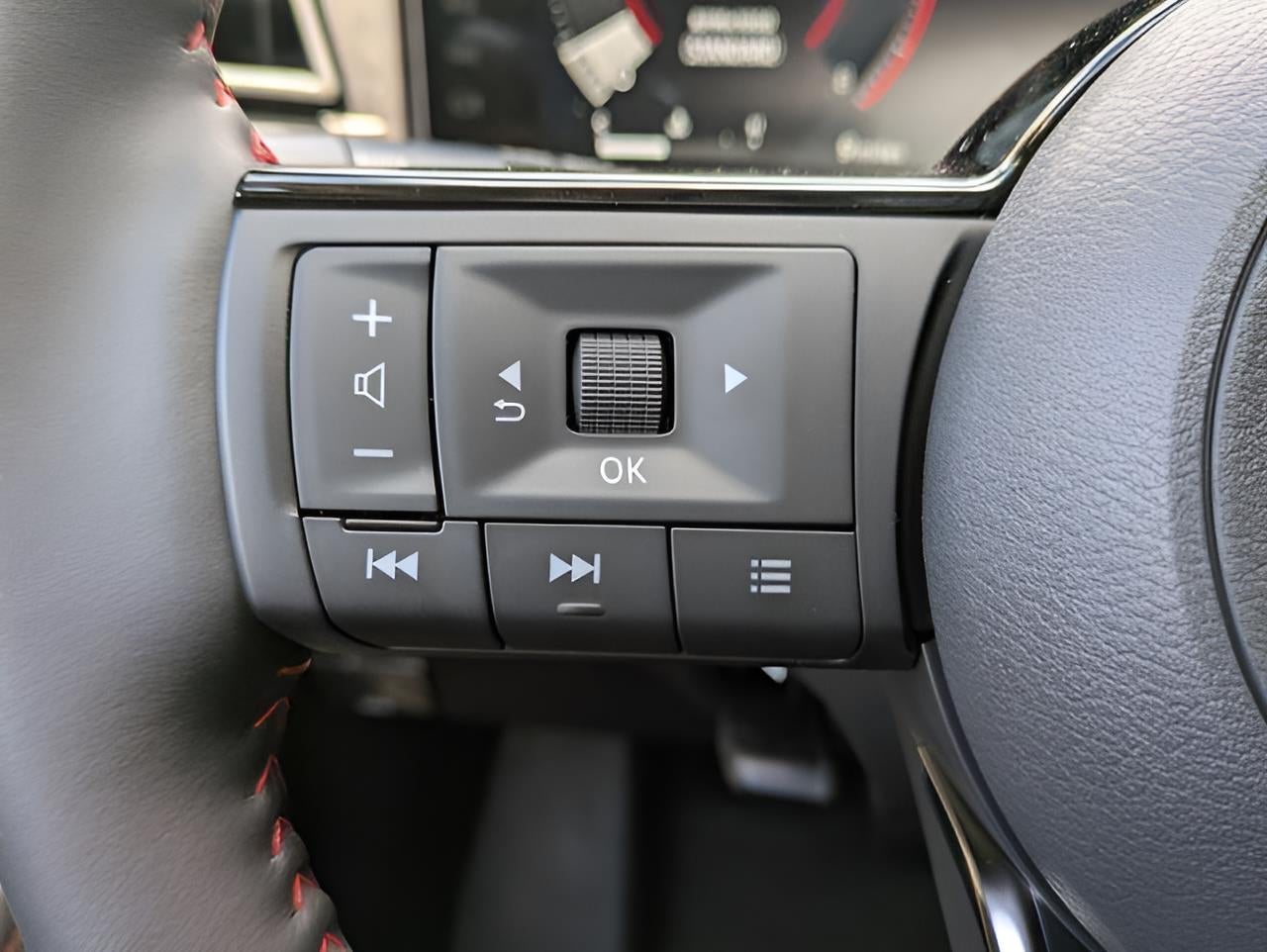 2025 Nissan Kicks SR AWD - Photo 15