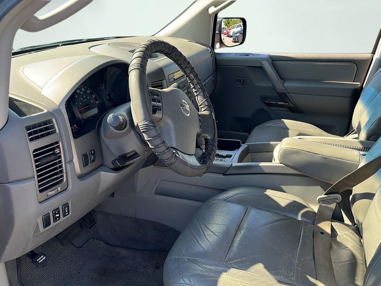 2004 Nissan Pathfinder Armada SE