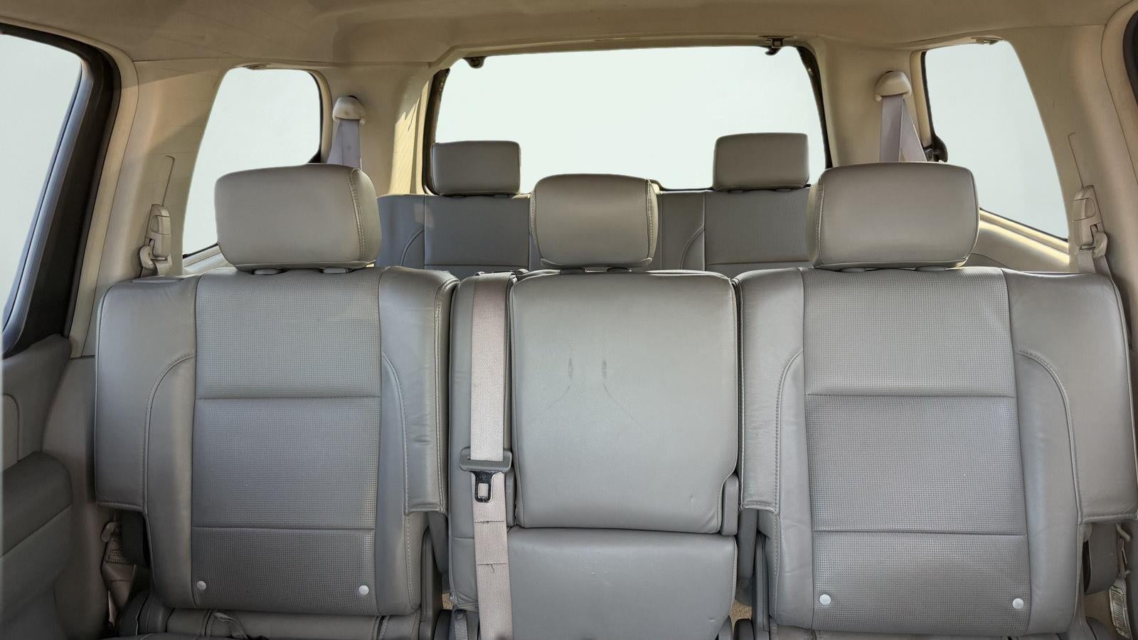 2004 Nissan Pathfinder Armada SE