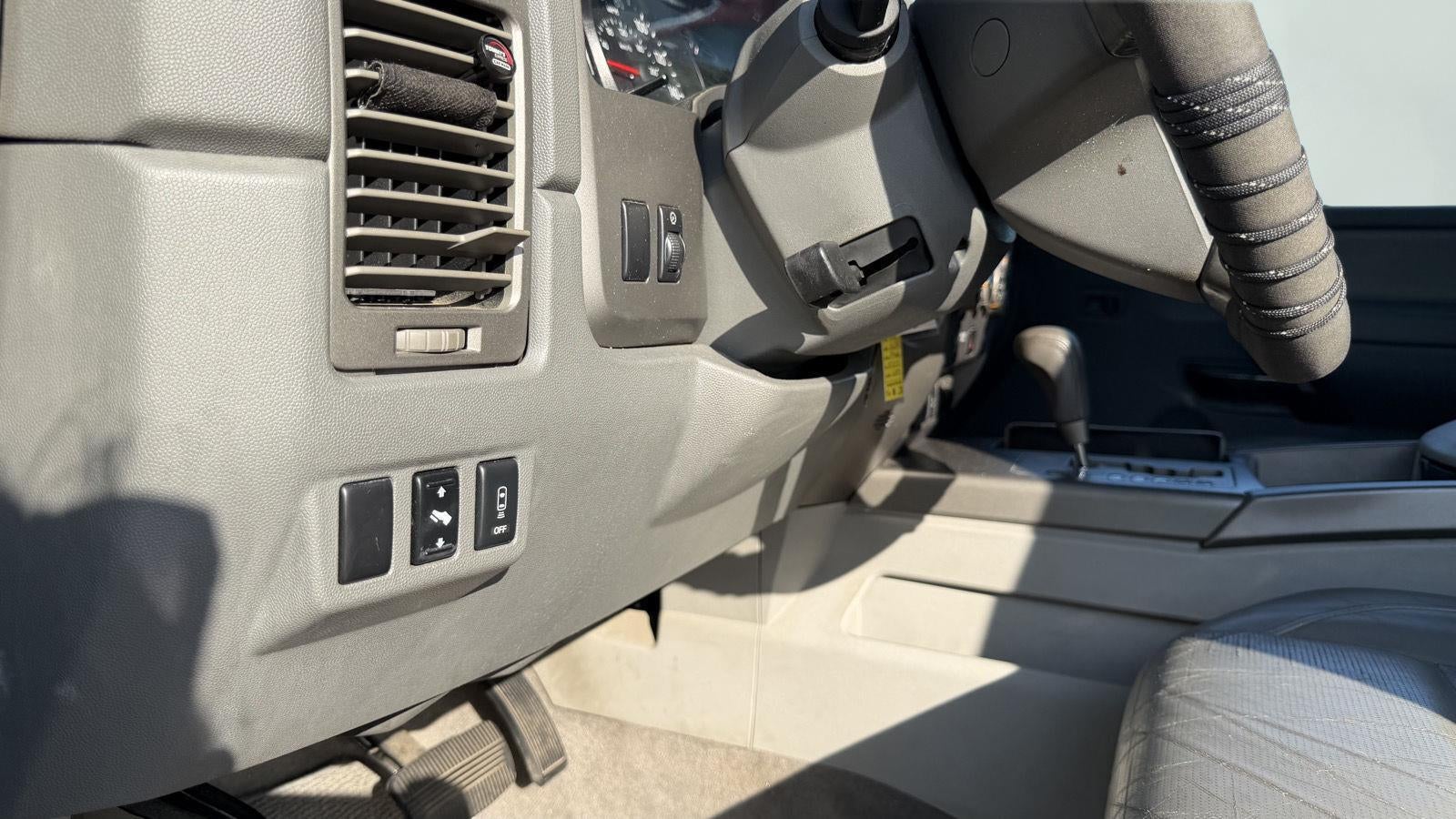 2004 Nissan Pathfinder Armada SE