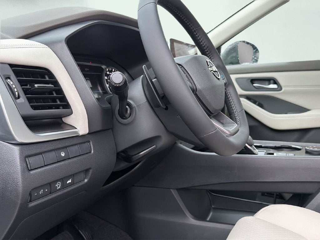 2026 Nissan Rogue Dark Armor 9