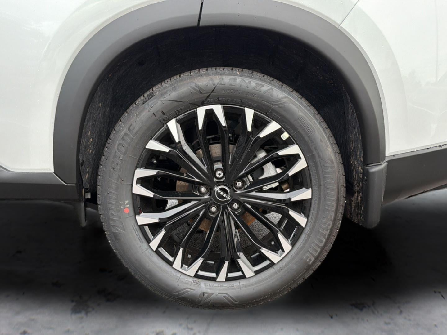 2026 Nissan Rogue Dark Armor 36