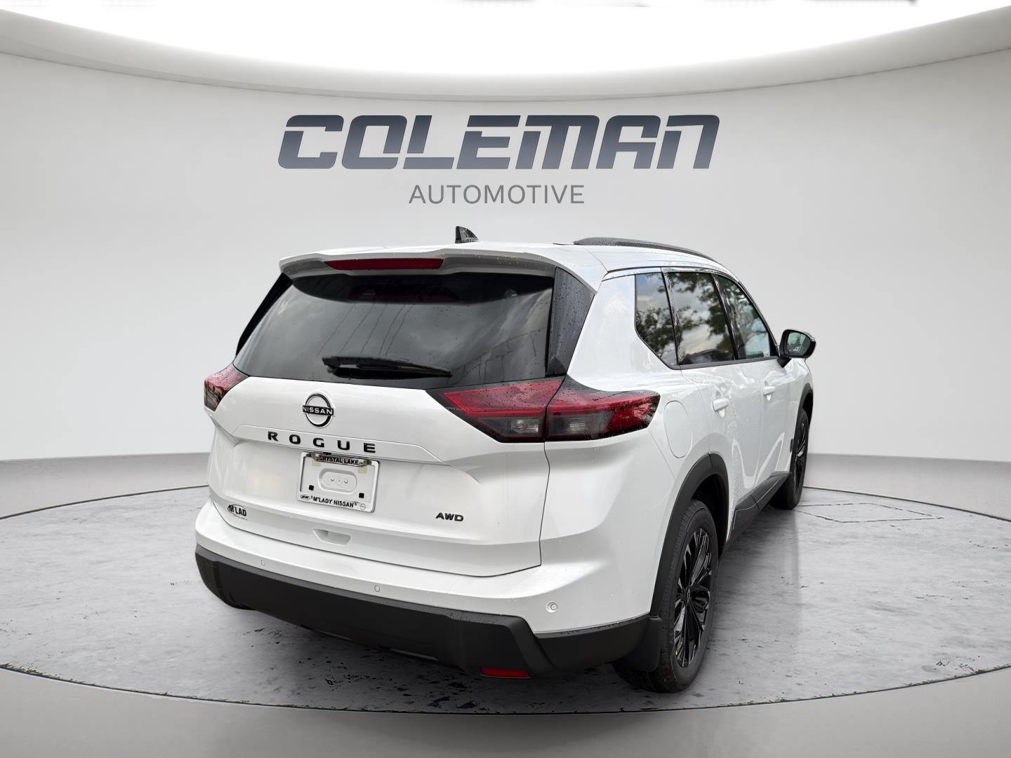 2026 Nissan Rogue Dark Armor 4
