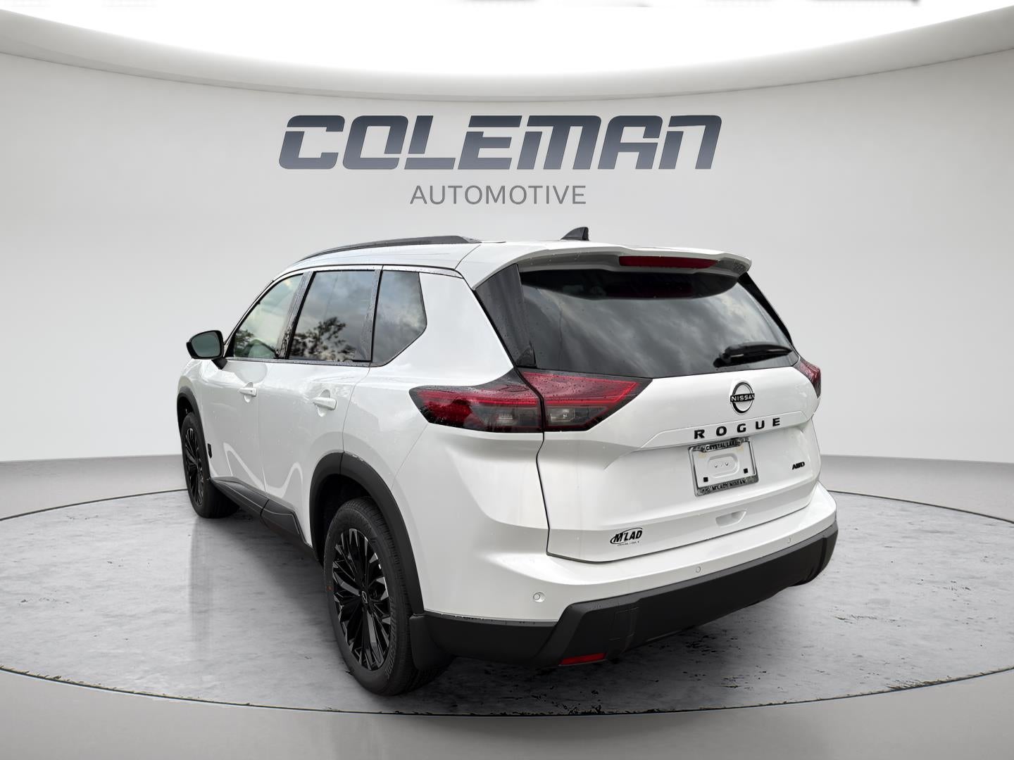2026 Nissan Rogue Dark Armor 6