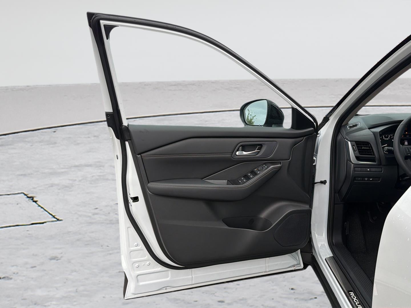 2026 Nissan Rogue Dark Armor 7