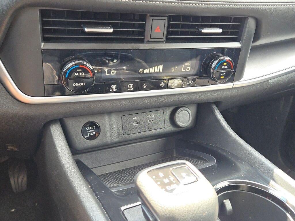 2024 Nissan Rogue SV 24
