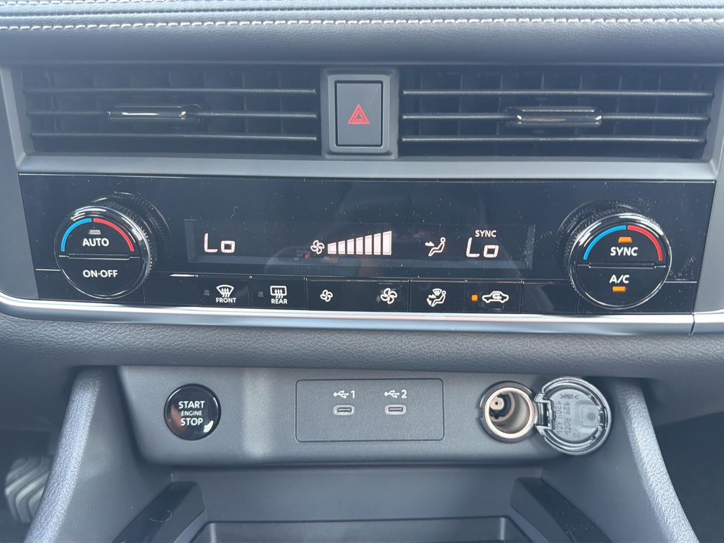 2026 Nissan Rogue SV