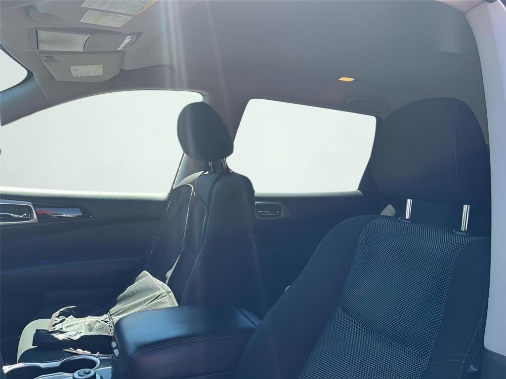 2020 Nissan Pathfinder S