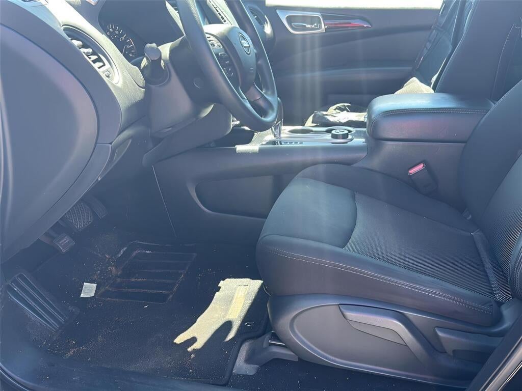 2020 Nissan Pathfinder S