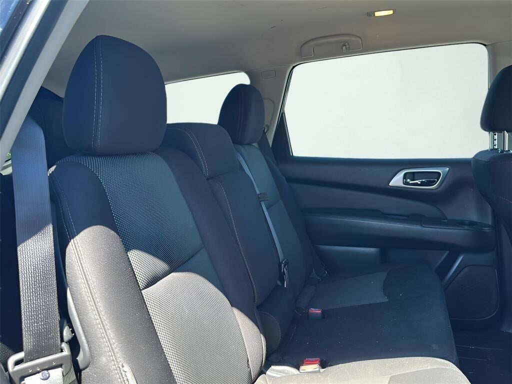 2020 Nissan Pathfinder S