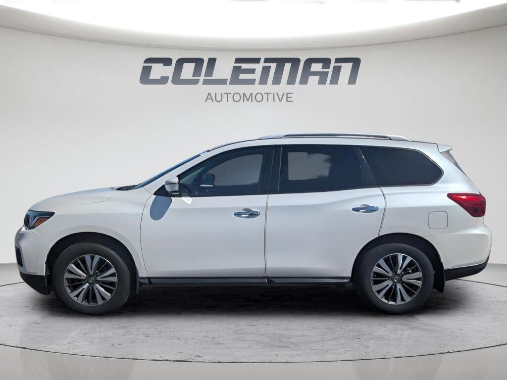 2017 Nissan Pathfinder SV