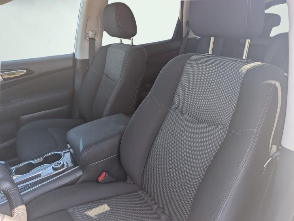 2017 Nissan Pathfinder SV